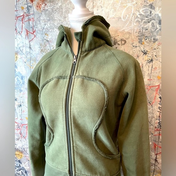 lululemon athletica Tops - LULULEMON Classic Green Scuba Hoodie with raw edge on hood.